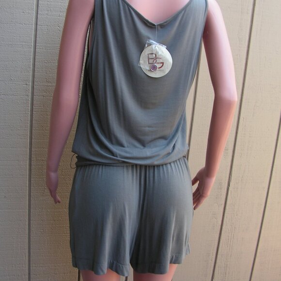 BCB Generation Cowl Neck khaki Romper, size Large - Picture 6 of 7
